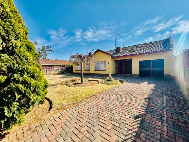 3 Bedroom Property for Sale in Vanderbijlpark SE 6 Gauteng