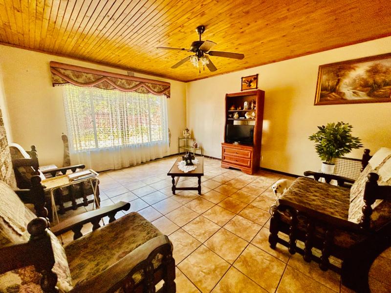 3 Bedroom Property for Sale in Vanderbijlpark SE 6 Gauteng