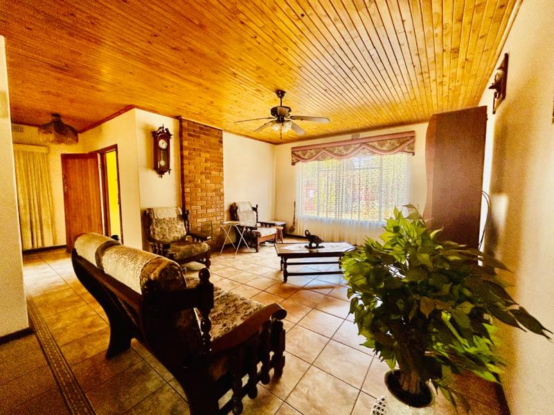 3 Bedroom Property for Sale in Vanderbijlpark SE 6 Gauteng