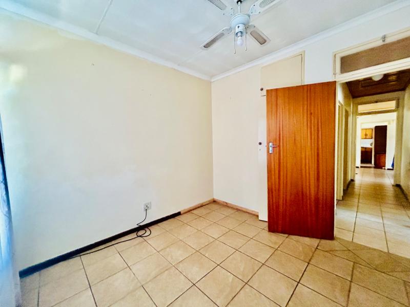3 Bedroom Property for Sale in Vanderbijlpark SE 6 Gauteng