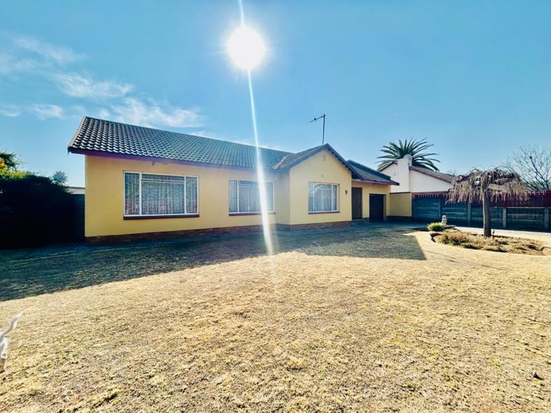 3 Bedroom Property for Sale in Vanderbijlpark SE 6 Gauteng