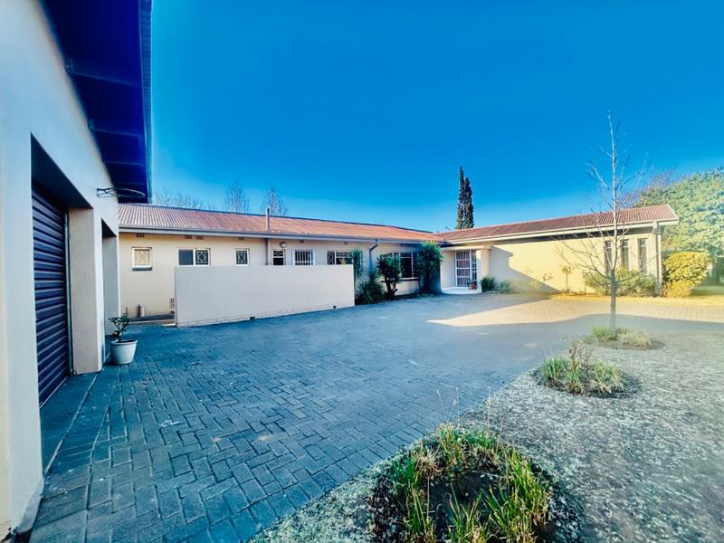 4 Bedroom Property for Sale in Vanderbijlpark SW 1 Gauteng