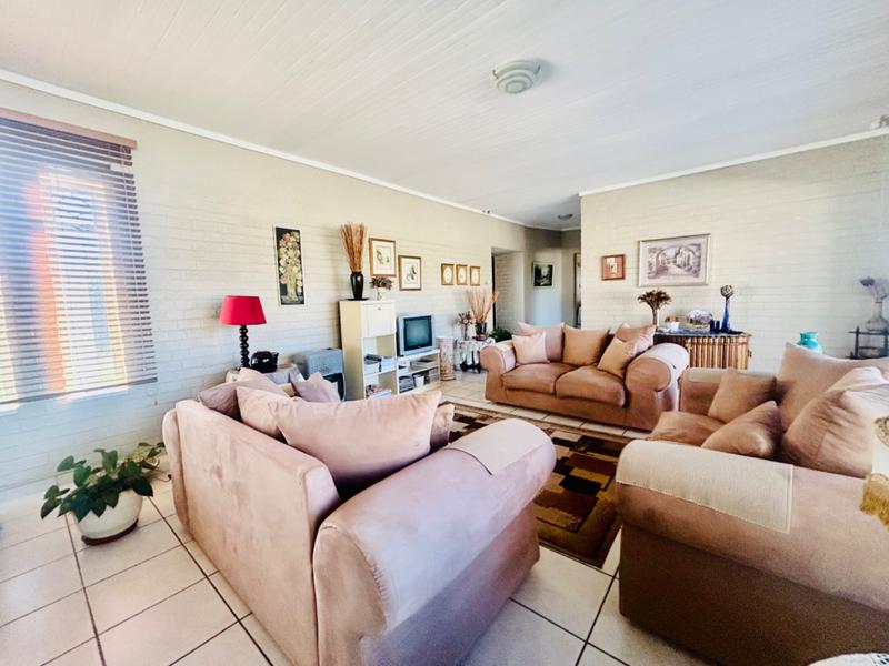 4 Bedroom Property for Sale in Vanderbijlpark SW 1 Gauteng