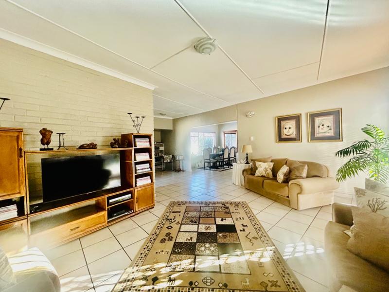 4 Bedroom Property for Sale in Vanderbijlpark SW 1 Gauteng