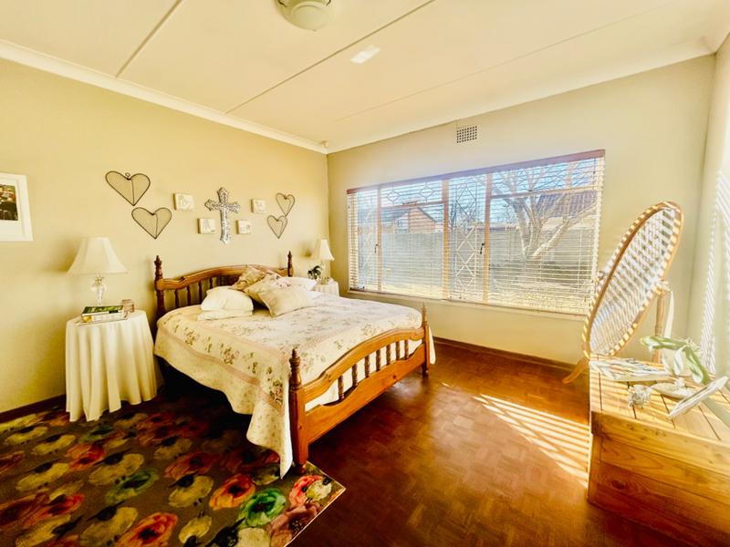 4 Bedroom Property for Sale in Vanderbijlpark SW 1 Gauteng