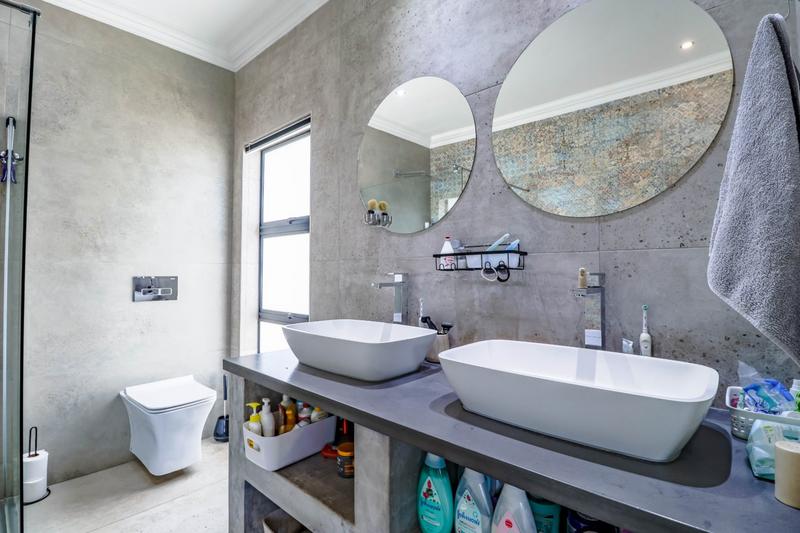 3 Bedroom Property for Sale in Copperleaf Estate Gauteng