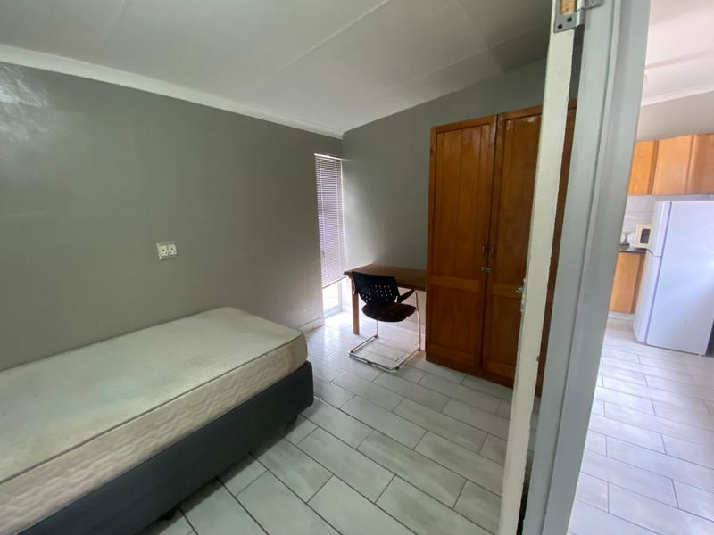 To Let 1 Bedroom Property for Rent in Auckland Park Gauteng