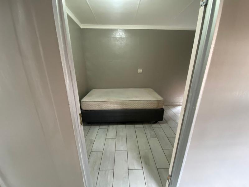 To Let 1 Bedroom Property for Rent in Auckland Park Gauteng