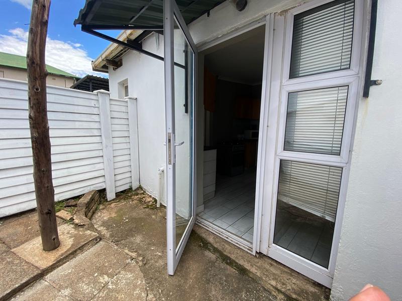 To Let 1 Bedroom Property for Rent in Auckland Park Gauteng