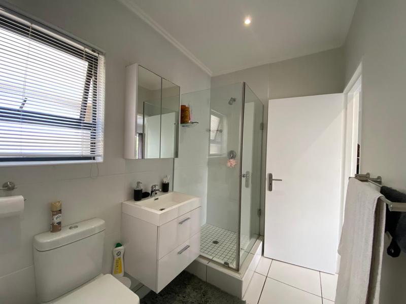 1 Bedroom Property for Sale in Lonehill Gauteng