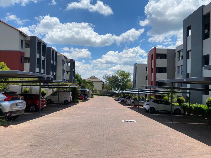 1 Bedroom Property for Sale in Lonehill Gauteng