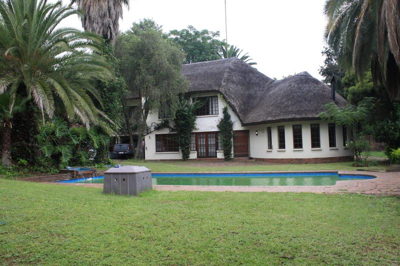 To Let 5 Bedroom Property for Rent in Buccleuch Gauteng