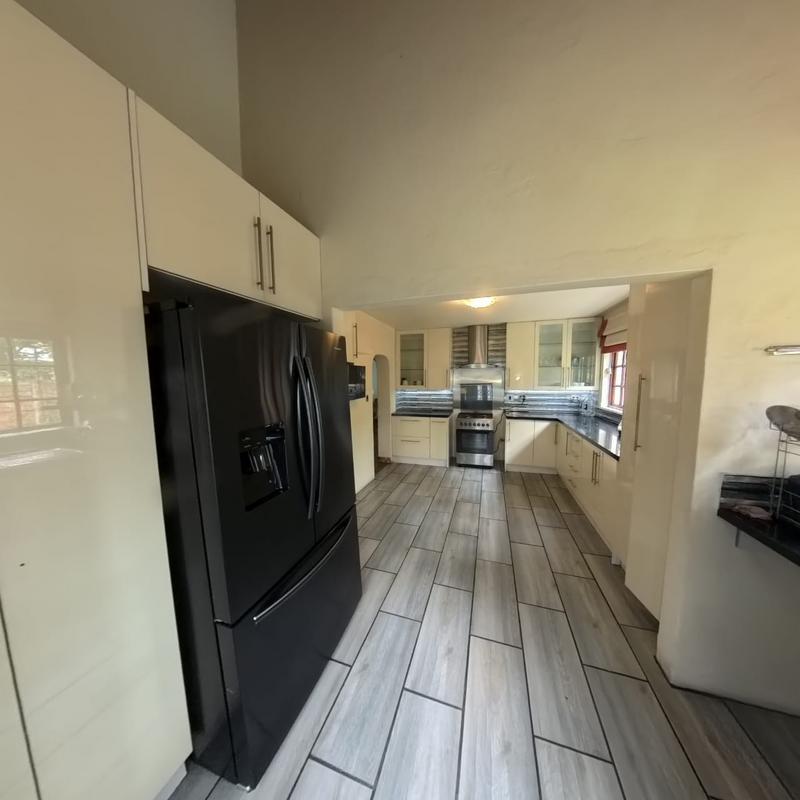 To Let 5 Bedroom Property for Rent in Buccleuch Gauteng