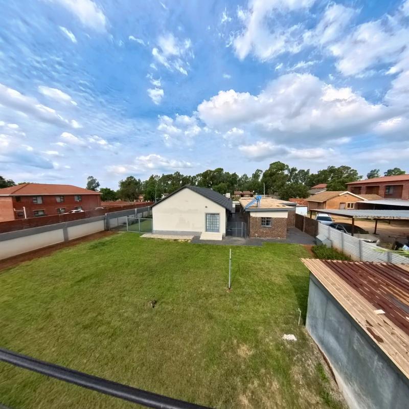 3 Bedroom Property for Sale in Clayville Gauteng