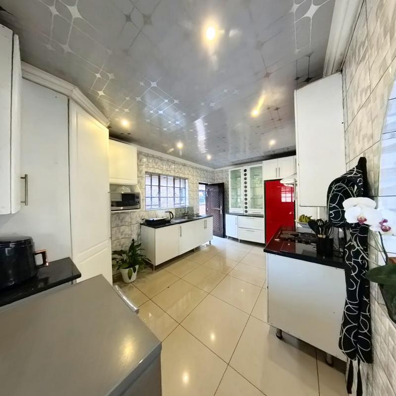 3 Bedroom Property for Sale in Clayville Gauteng