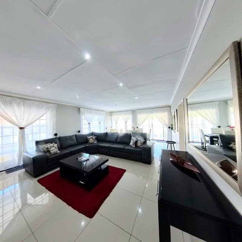3 Bedroom Property for Sale in Clayville Gauteng