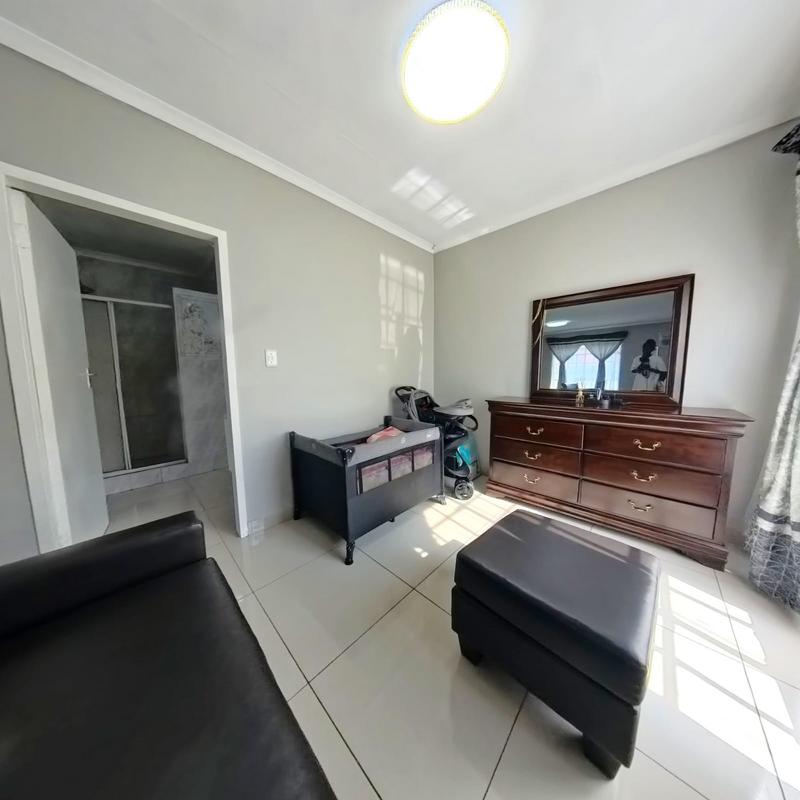 3 Bedroom Property for Sale in Clayville Gauteng