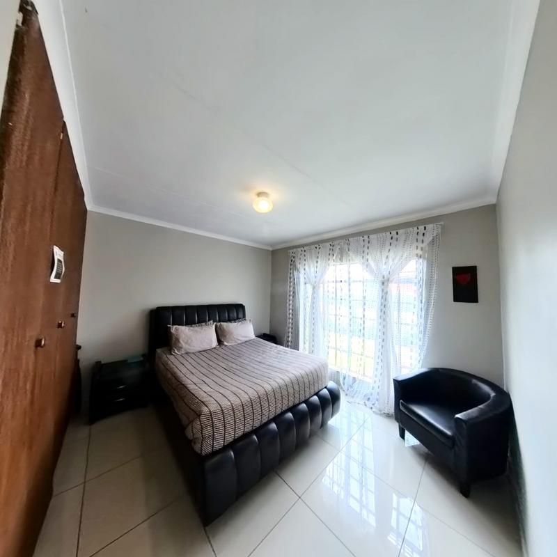 3 Bedroom Property for Sale in Clayville Gauteng