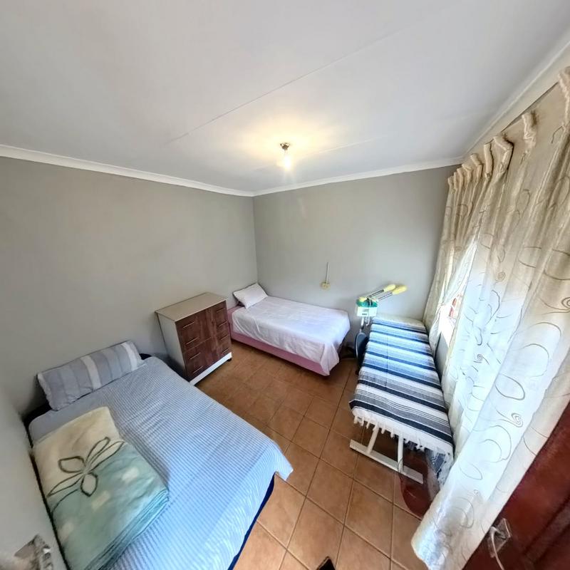 3 Bedroom Property for Sale in Clayville Gauteng