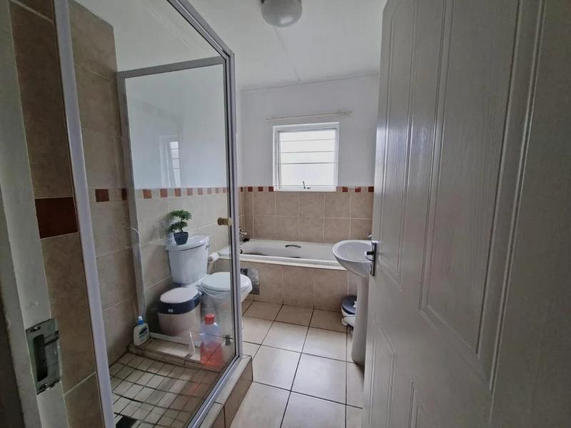 2 Bedroom Property for Sale in Meredale Gauteng