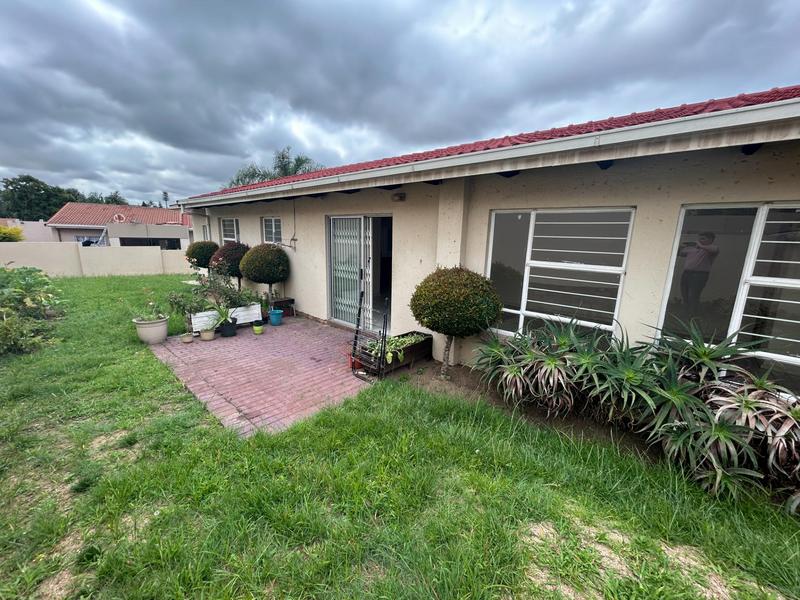 To Let 3 Bedroom Property for Rent in Halfway Gardens Gauteng