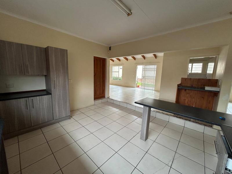 To Let 3 Bedroom Property for Rent in Halfway Gardens Gauteng
