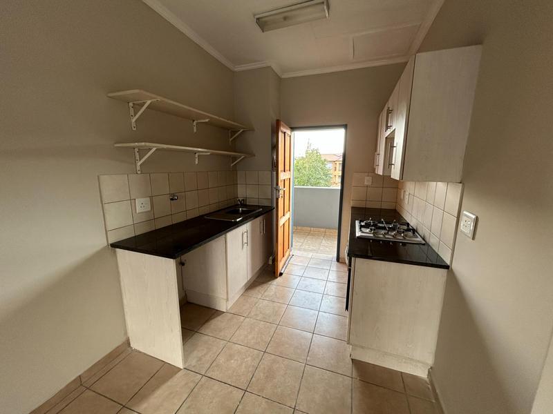 To Let 2 Bedroom Property for Rent in Noordwyk Gauteng