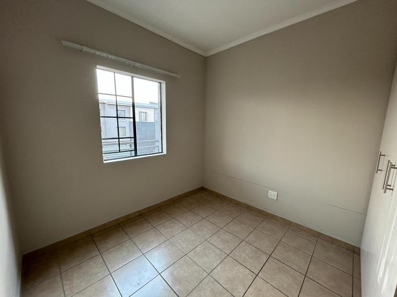 To Let 2 Bedroom Property for Rent in Noordwyk Gauteng