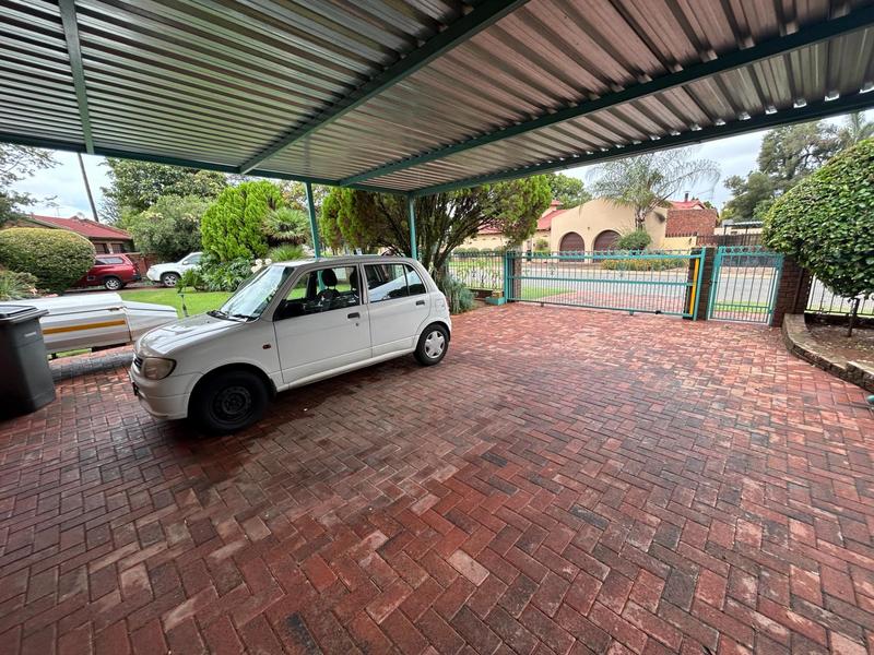 To Let 3 Bedroom Property for Rent in Rooihuiskraal Gauteng