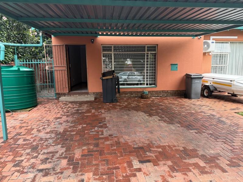To Let 3 Bedroom Property for Rent in Rooihuiskraal Gauteng