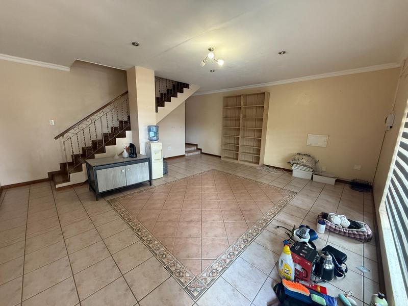 To Let 3 Bedroom Property for Rent in Rooihuiskraal Gauteng