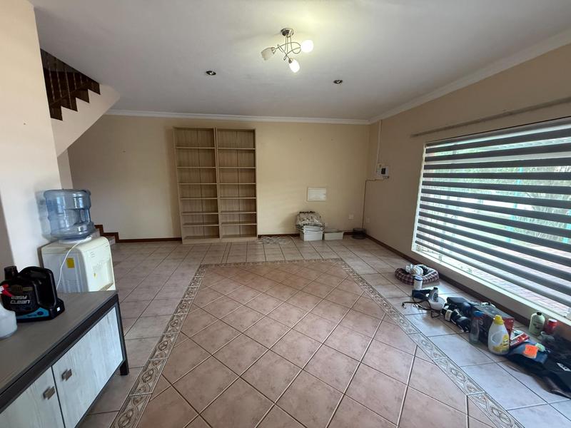 To Let 3 Bedroom Property for Rent in Rooihuiskraal Gauteng