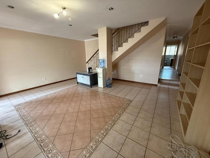 To Let 3 Bedroom Property for Rent in Rooihuiskraal Gauteng