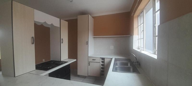 To Let 2 Bedroom Property for Rent in Knopjeslaagte Gauteng