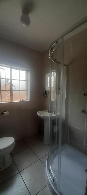 To Let 2 Bedroom Property for Rent in Knopjeslaagte Gauteng