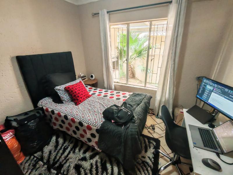 To Let 3 Bedroom Property for Rent in Amberfield Gauteng