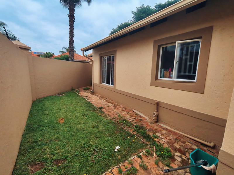 To Let 3 Bedroom Property for Rent in Amberfield Gauteng