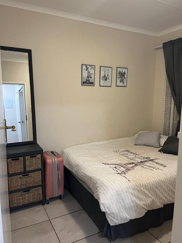 2 Bedroom Property for Sale in Die Hoewes Gauteng