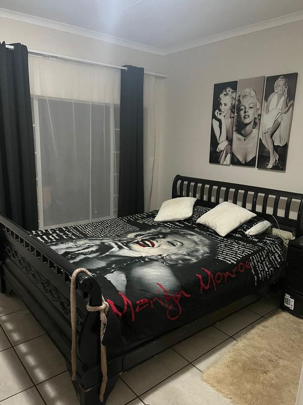 2 Bedroom Property for Sale in Die Hoewes Gauteng