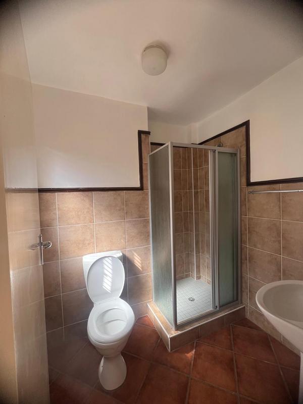 2 Bedroom Property for Sale in Die Hoewes Gauteng