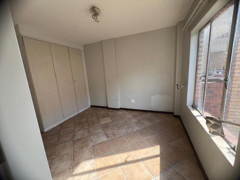 2 Bedroom Property for Sale in Die Hoewes Gauteng