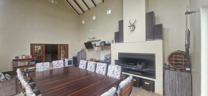 6 Bedroom Property for Sale in Mnandi Gauteng