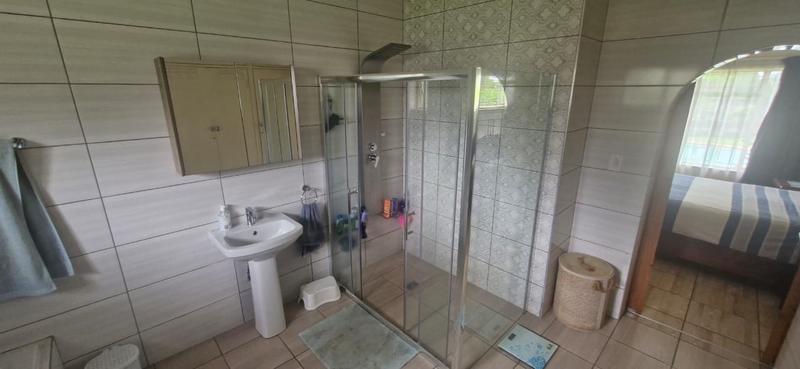 6 Bedroom Property for Sale in Mnandi Gauteng