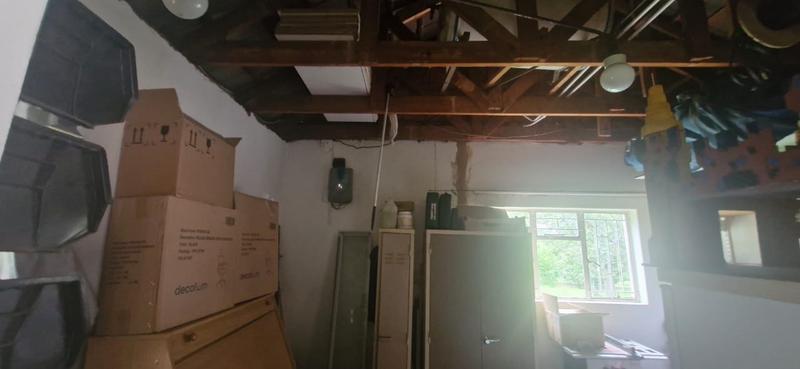 6 Bedroom Property for Sale in Mnandi Gauteng