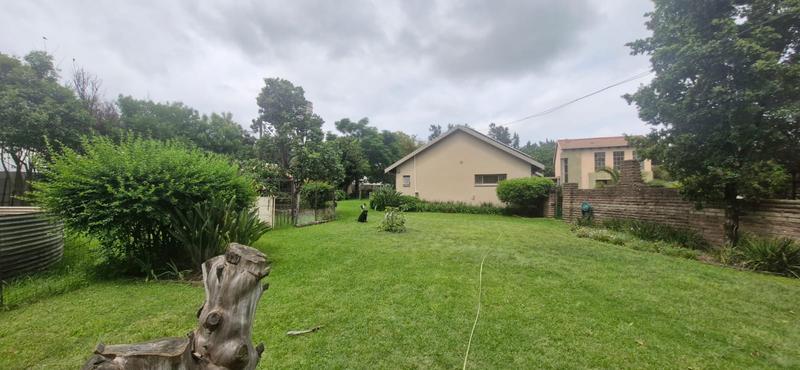 6 Bedroom Property for Sale in Mnandi Gauteng