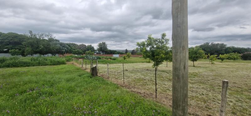 6 Bedroom Property for Sale in Mnandi Gauteng