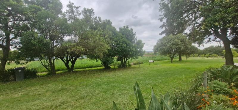 6 Bedroom Property for Sale in Mnandi Gauteng