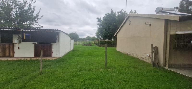 6 Bedroom Property for Sale in Mnandi Gauteng