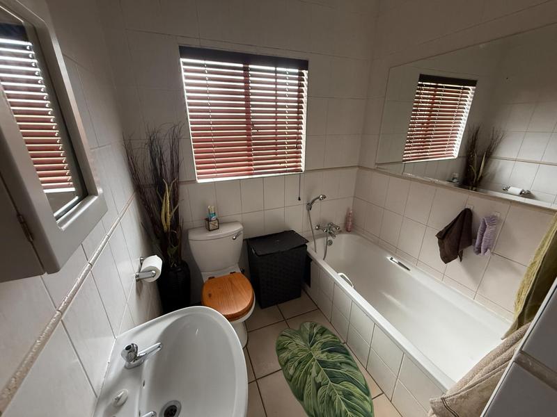 4 Bedroom Property for Sale in The Reeds Gauteng