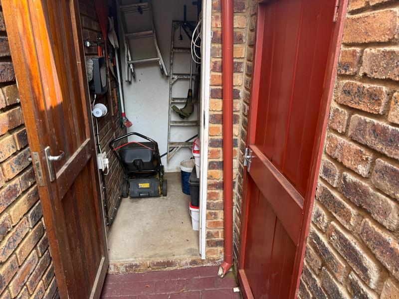 4 Bedroom Property for Sale in The Reeds Gauteng